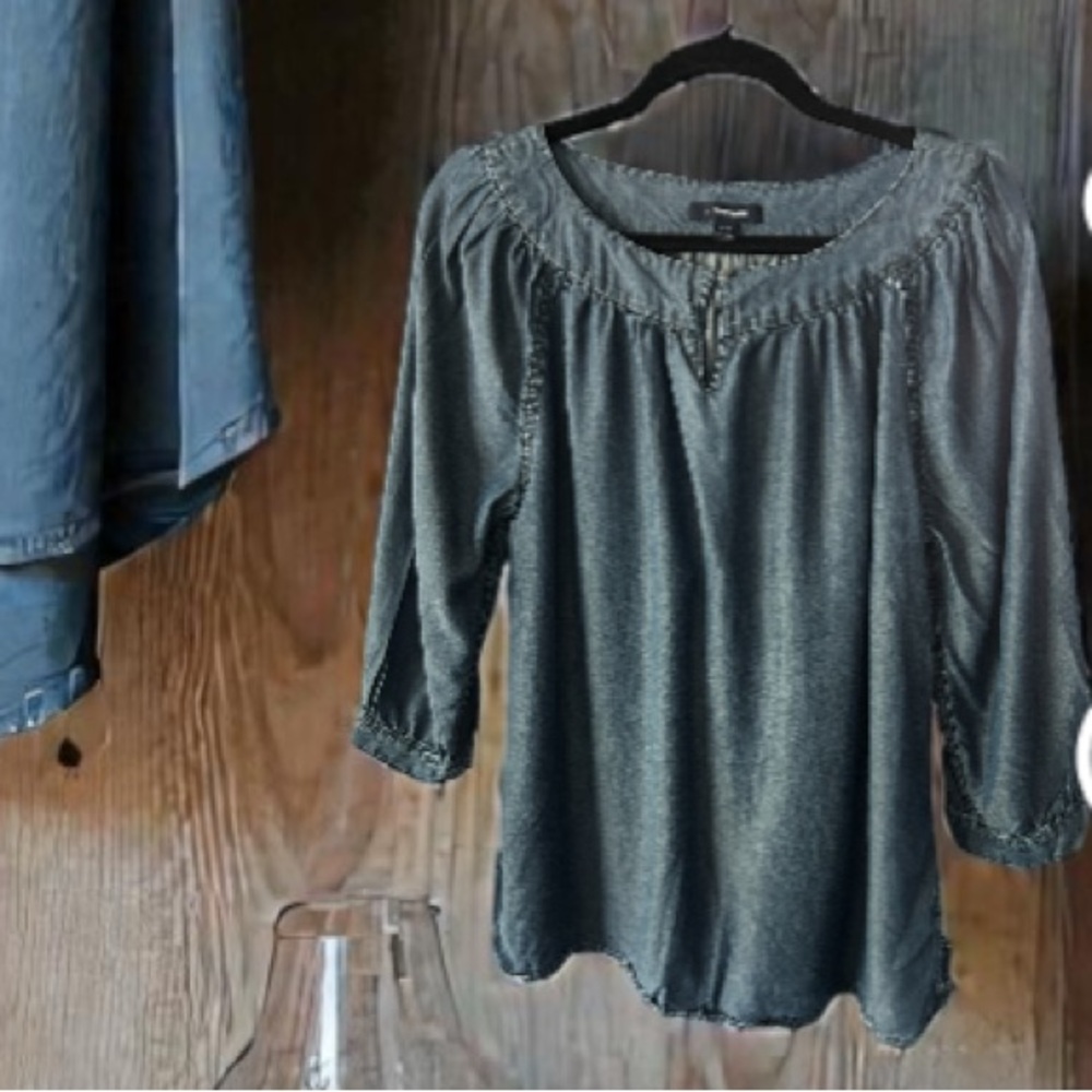 Lands’ End Blue Chambray Tunic Top with 3/4 Button Sleeve. EUC - Picture 2 of 12